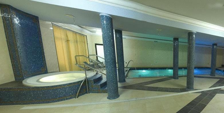 Hotel Dobosz Police Exteriér fotografie