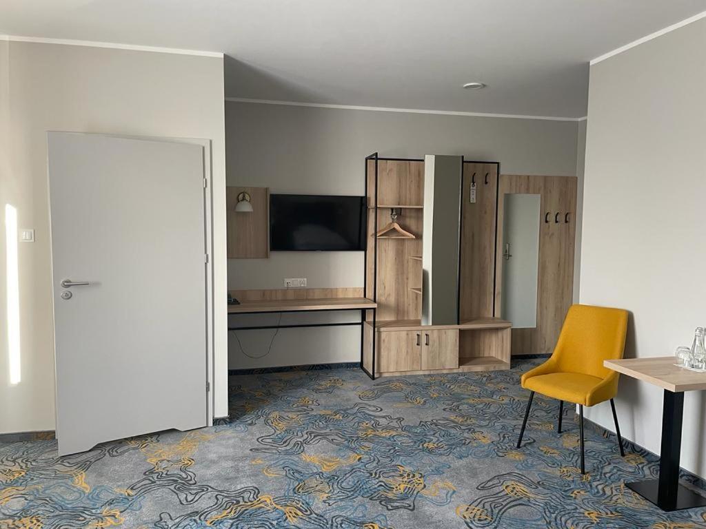 Hotel Dobosz Police Exteriér fotografie